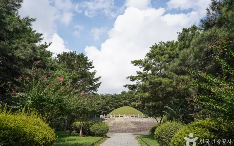 경주 김유신묘
