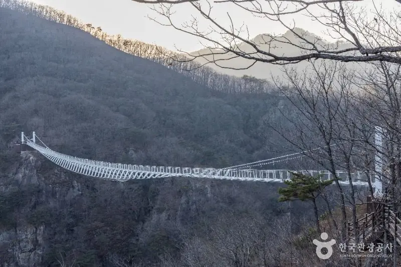 운일암반일암 구름다리